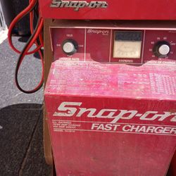 Snap On Fast Charger Battery Charger With Dolly Built-in Dolly Very Heavy Thanks For Looking
