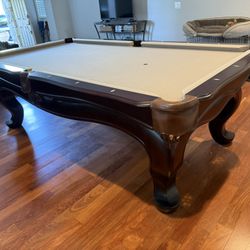 Pool Table 8ft ( Free Delivery & Set Up & New Color Felt Of Your Choice ) 
