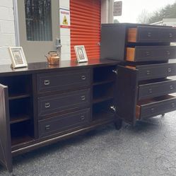 American Signature Set: Long Dresser With Big Drawers, Big Mirror, Tall Chest. Drawers Sliding Smoothly. Delivery 