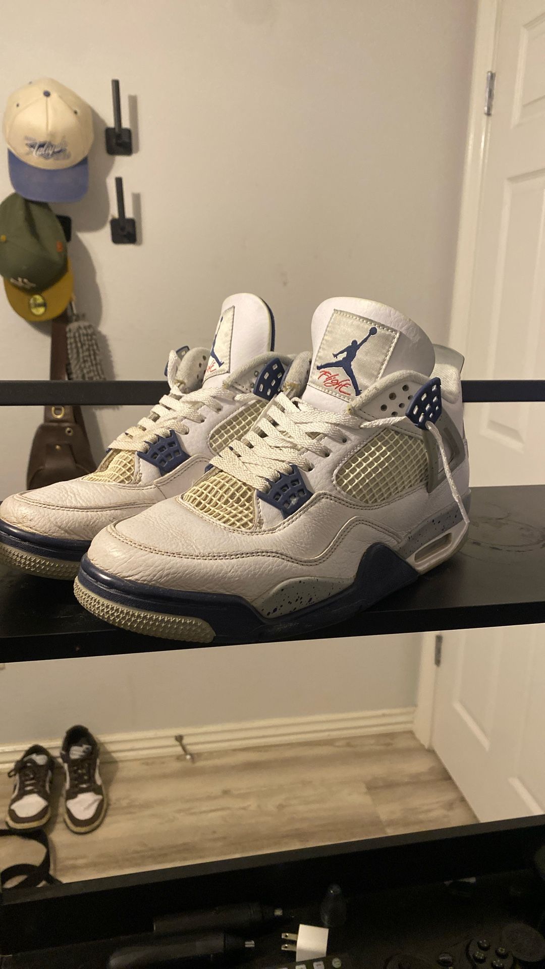 Jordan 4 'Midnight Navy's ' Size 10 Men