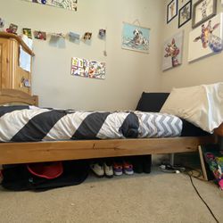 Twin Bed With 2 Matresses