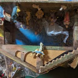 Vintage Creche