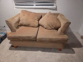 Free! 2 couches
