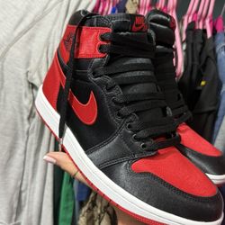 Women’s Brand New Jordan 1 Retro High Og Satin Bred