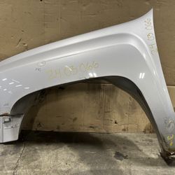 07-14 Chevrolet 1500, 2500, 3500 New Body Style Left Fender Silver (Has Rust)