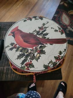 Heather Myer Cardinal Holiday Round Woven Basket