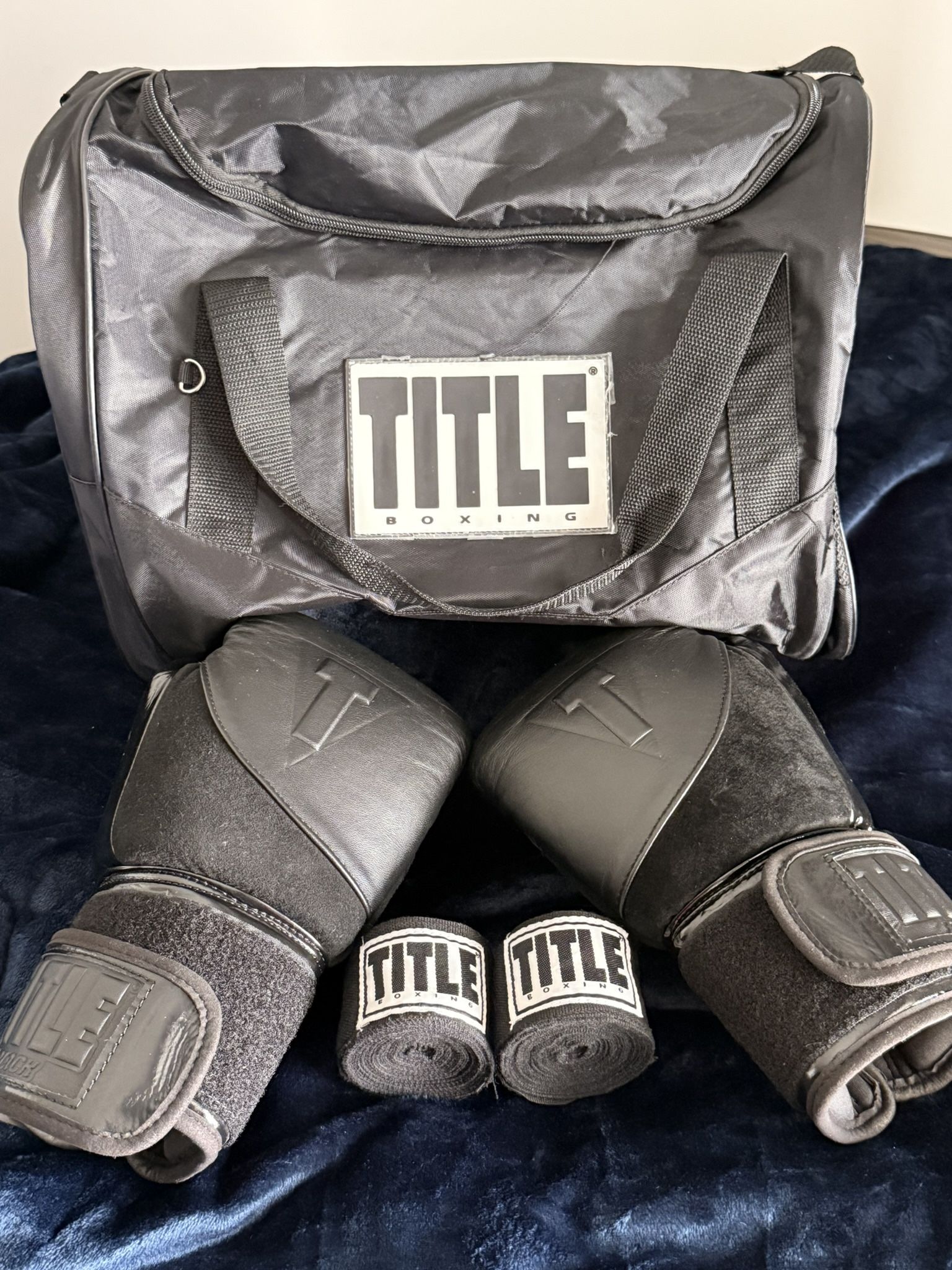 Title Club Boxing Gloves (14 oz), Wraps & Duffle Bag