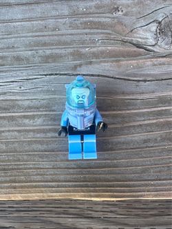 Lego Mr. Freeze Minifigure