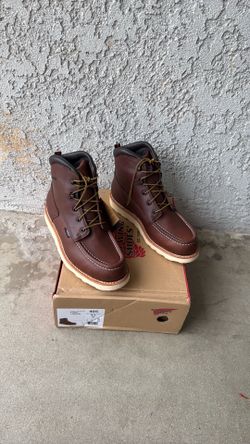 Red Wing Men’s Boots Size 9.5 Soft Toe