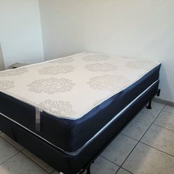 NEW QUEEN-SIZE MATTRESS AND BOX SPRING 💤