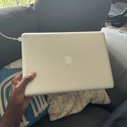 mac laptop 