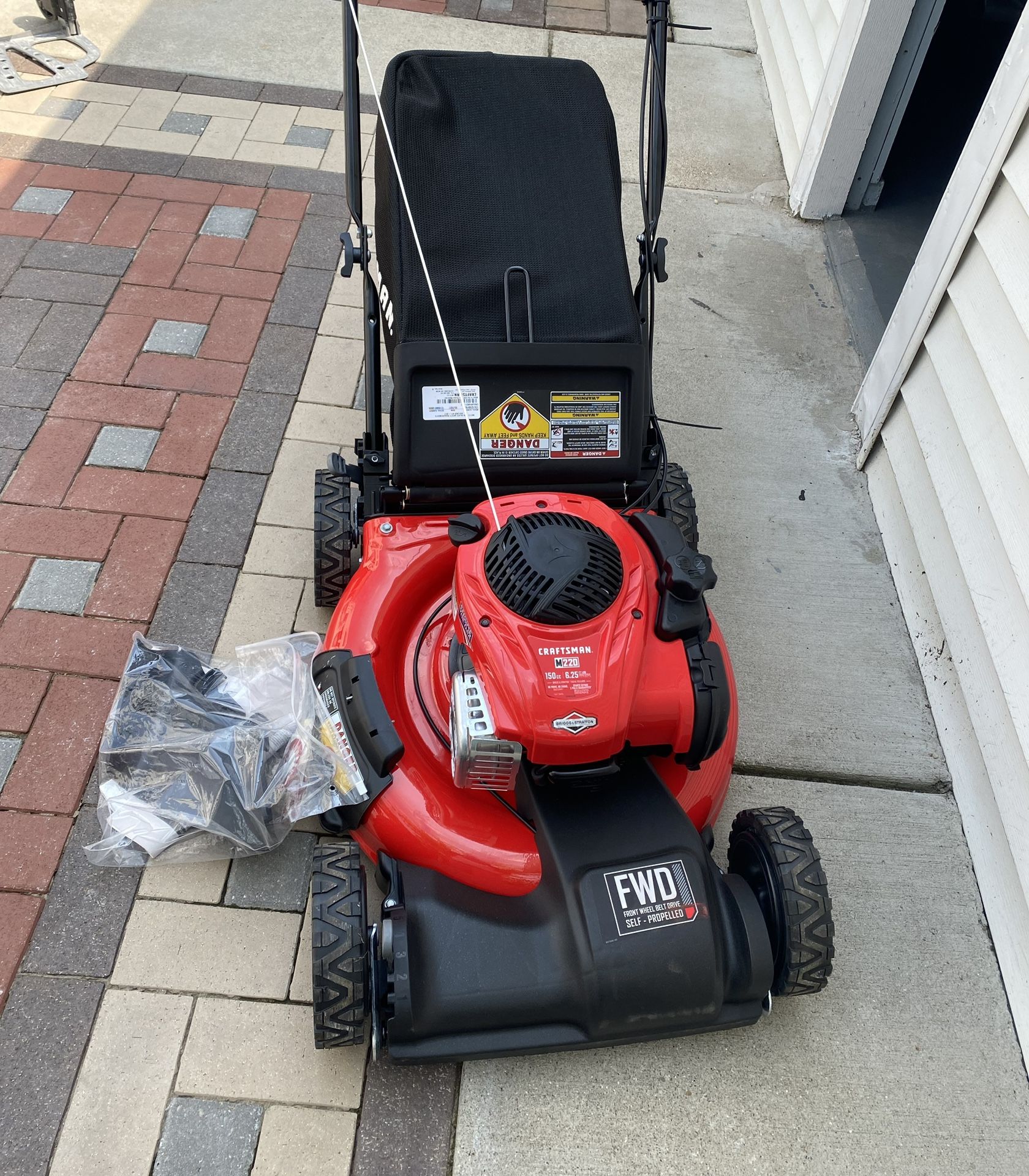  CRAFTSMAN M220 150-cc 21-in Gas Push Lawn Mower| Front Wheel Self Propelled