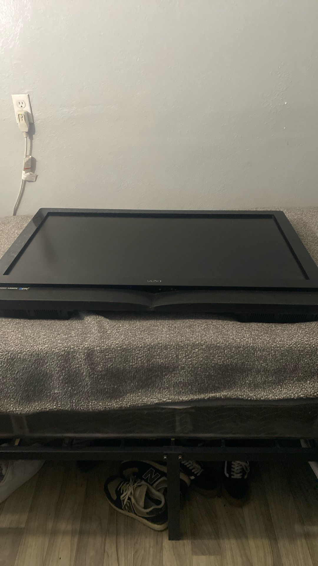 Vizio 32” HDTV OBO
