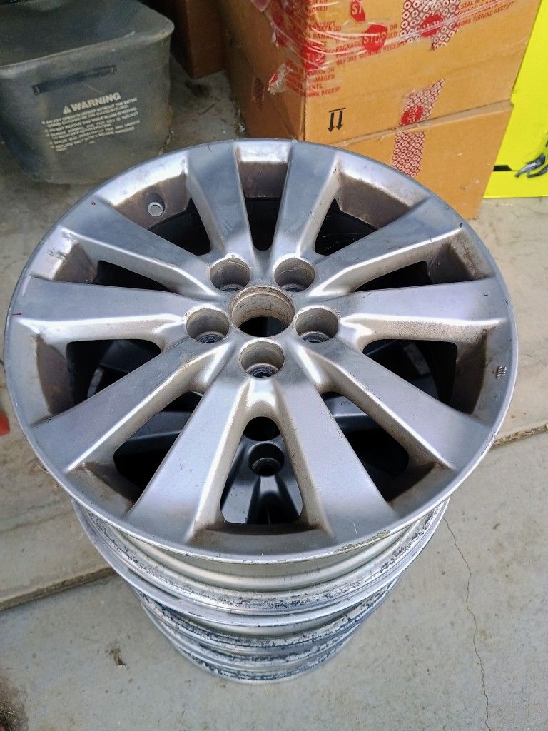 Corolla Rims 16" Set