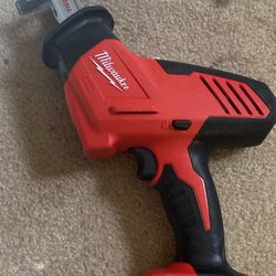 Milwaukee 20v SawZaw