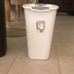 Sterilite Ultra 13 Gallon Kitchen Trash Container