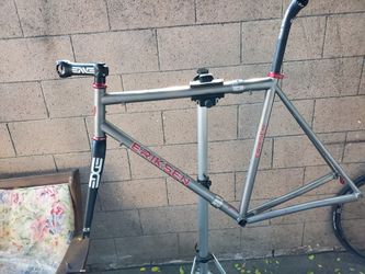 Titanio Frameset $950.00.  Size L