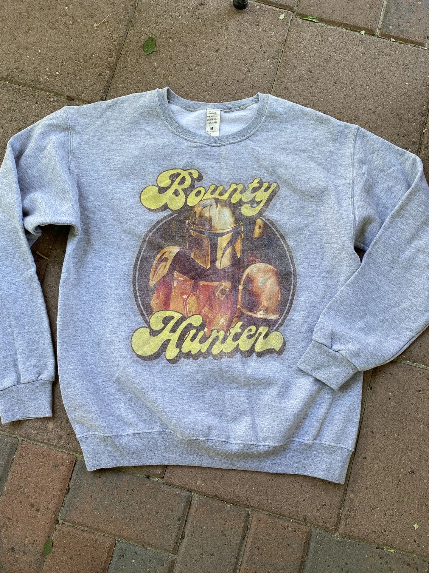 Star Wars Bounty Hunter Mandalorian Gray Crew Sweatshirt Mens Size M