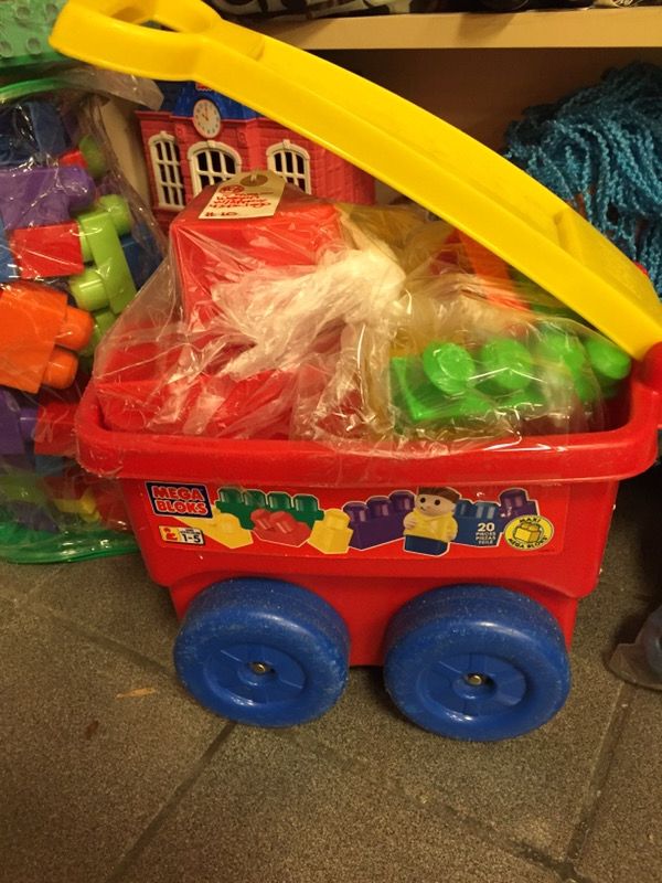 Lego lots smoke free car set n bag Millard p up each priced