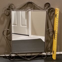 Beautiful Hand Crafted Iron Mirror - Asking $20👈😊