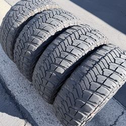 (4) 265/70R17 Goodyear Wrangler MT/R