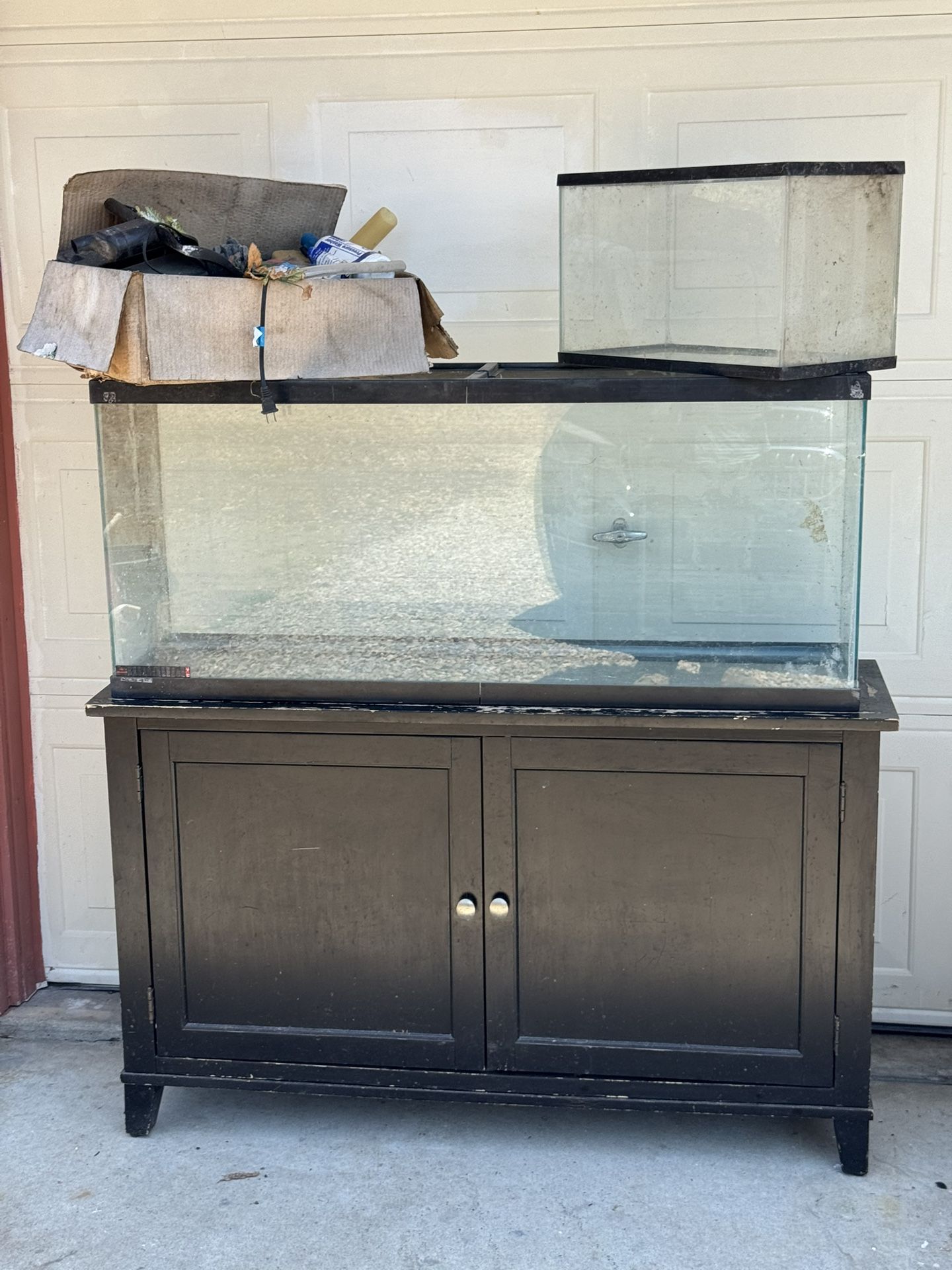 Aquariums, 5ft&2ft With Accessories