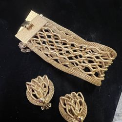 Vintage Matching Bracelet & Earrings 