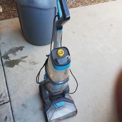 Bissell Carpet Cleaner 