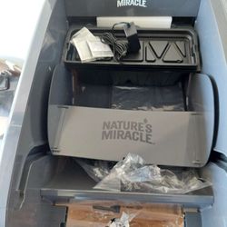 Nature's Miracle™ Multi-Cat Self-Cleaning Litter Box

