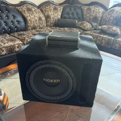 Kicker 10” Subwoofer Box + Kicker CXA400.1 Amp Set Up