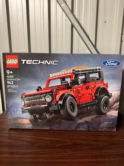 LEGO Ford Bronco SUV Set 42213