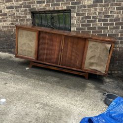 1961 Royal Dane Curtis Mathes Stereophonic cabinet