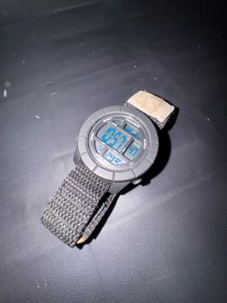 ARMITRON DIGITAL SPORT WATCH 330FT WATER RESIST ALARM STOPWATCH