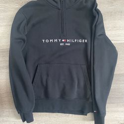 Embroidered Tommy Logo Quarter-Zip
