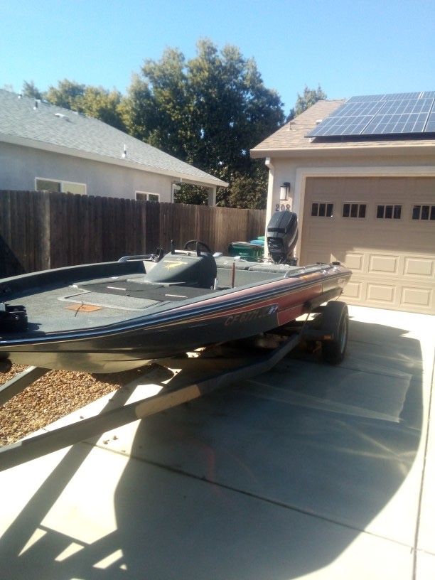 1985 Skeeter Bass Boat Starfire 175 18 feet