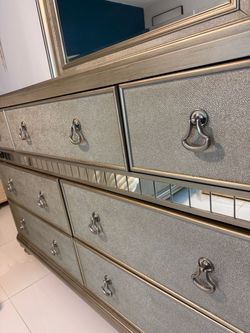 Platinum metallic Dresser with mirror