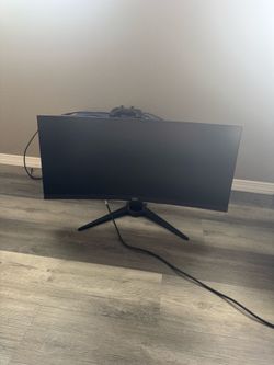 AOC Curved Montitor
