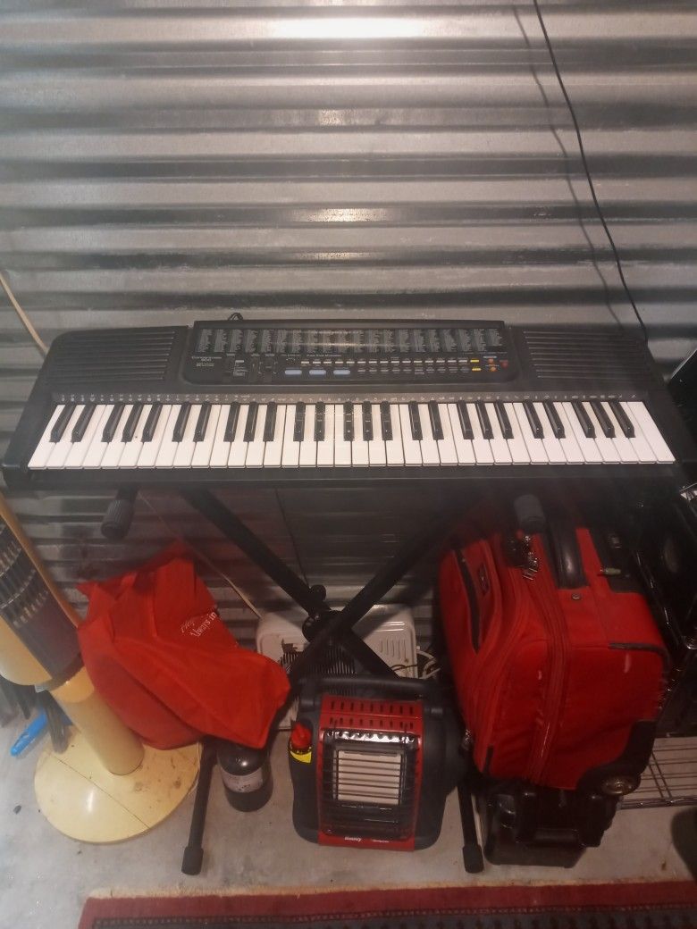 Concertmate 900 Keyboard Synthesizer