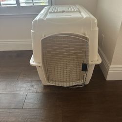 Petmate Sky Kennel (dog crate)