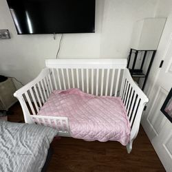 Convertible Crib Bundle