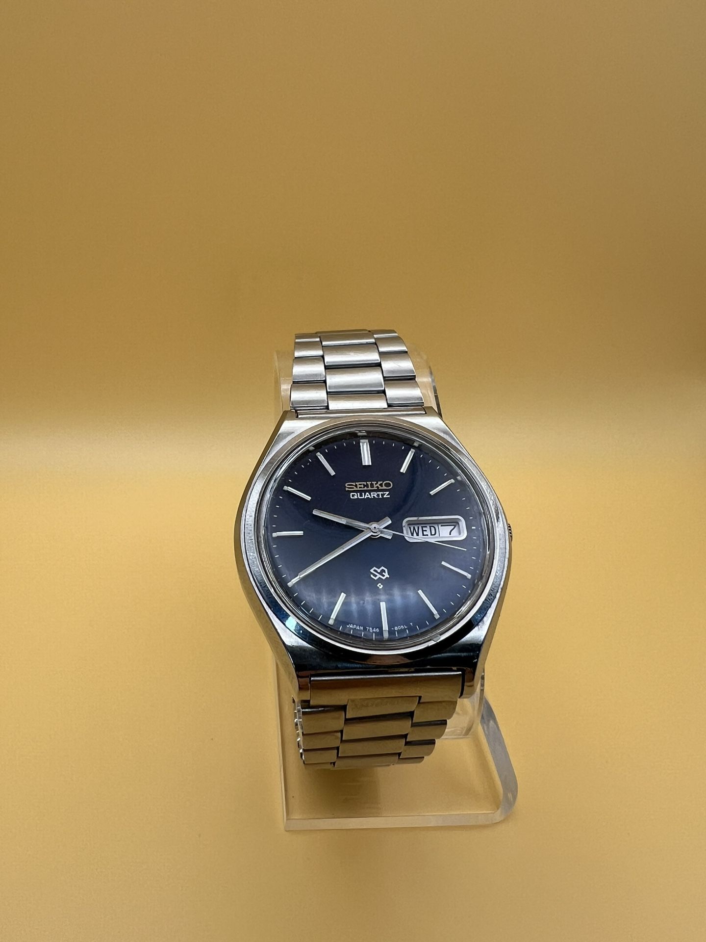 Vintage Seiko Quartz Blue Dial Watch - New Battery - Runs Great