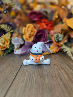 Hallow ghost mini