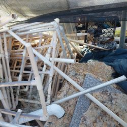 Pvc 3/4in Piping With Alot Of Feet