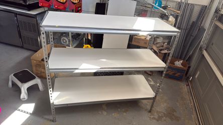 Adjustable table