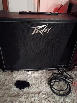 Peavy viper amp with pedal board