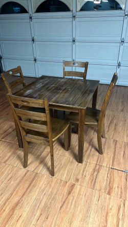 4 seat table