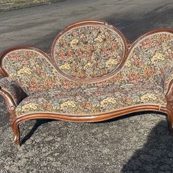 Victorian style Settee Sofa with carved wood frame 