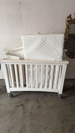 Baby crib