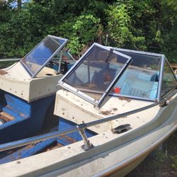 18 Foot Seaswirl Parting Out 