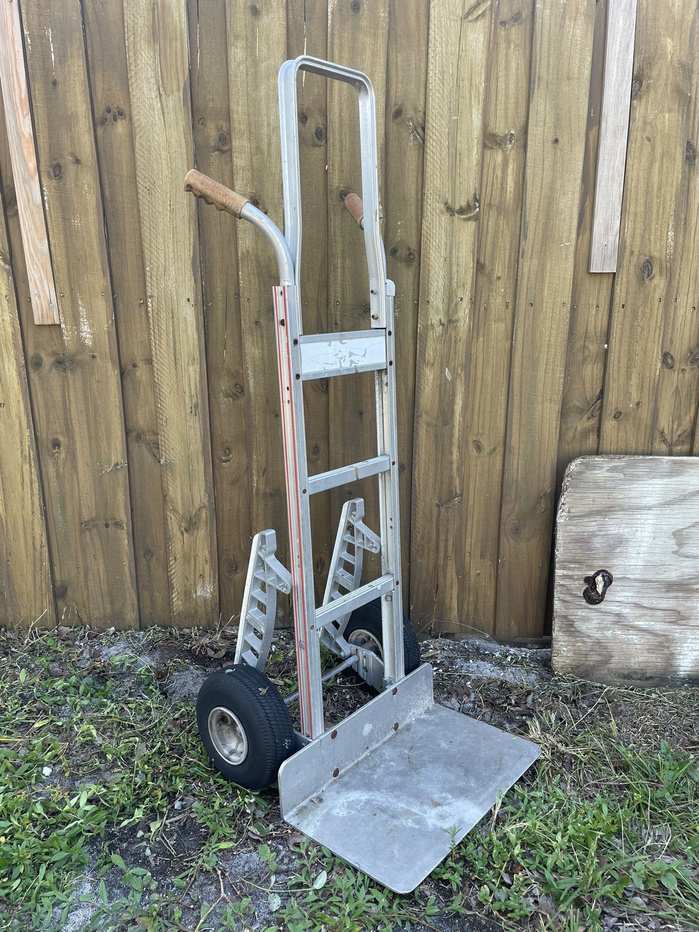 MagLiner Appliance Handtruck, Flat Back Aluminum Dolly Beverage Hand Truck Industrial Mover